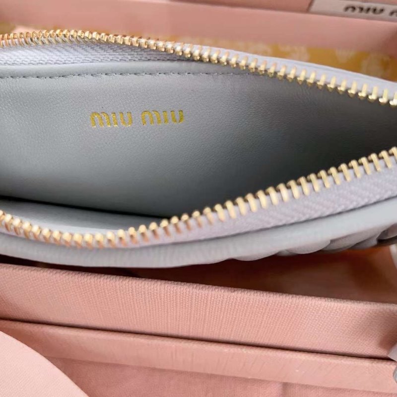 Miu Miu Pocket Wallet WB001366