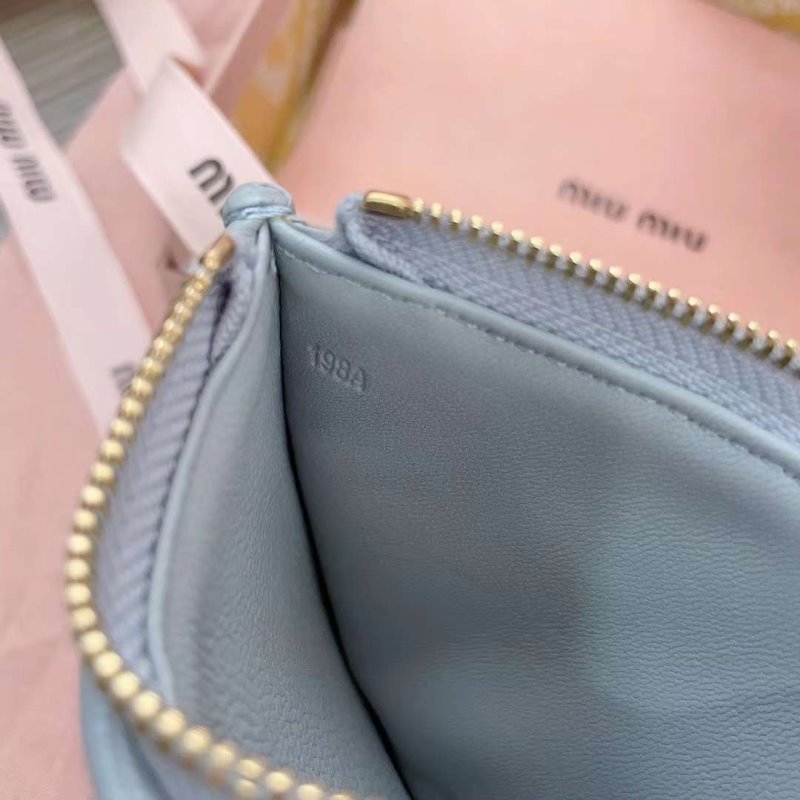 Miu Miu Pocket Wallet WB001366