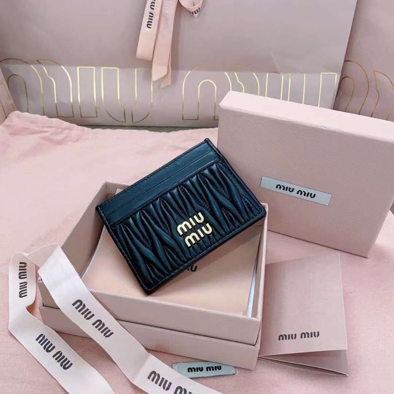 Miu Miu Pocket Wallet WB001370