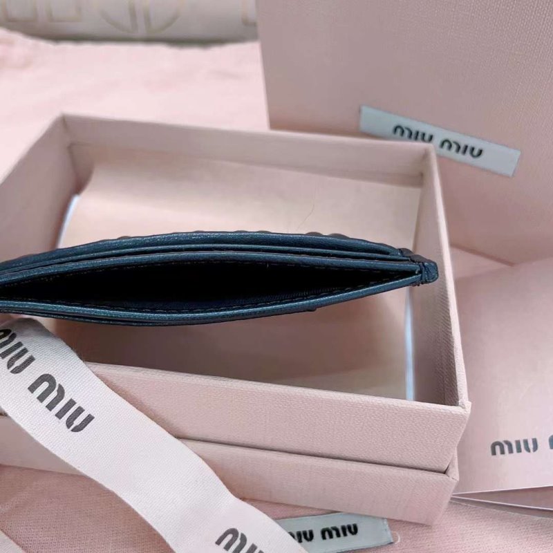 Miu Miu Pocket Wallet WB001370