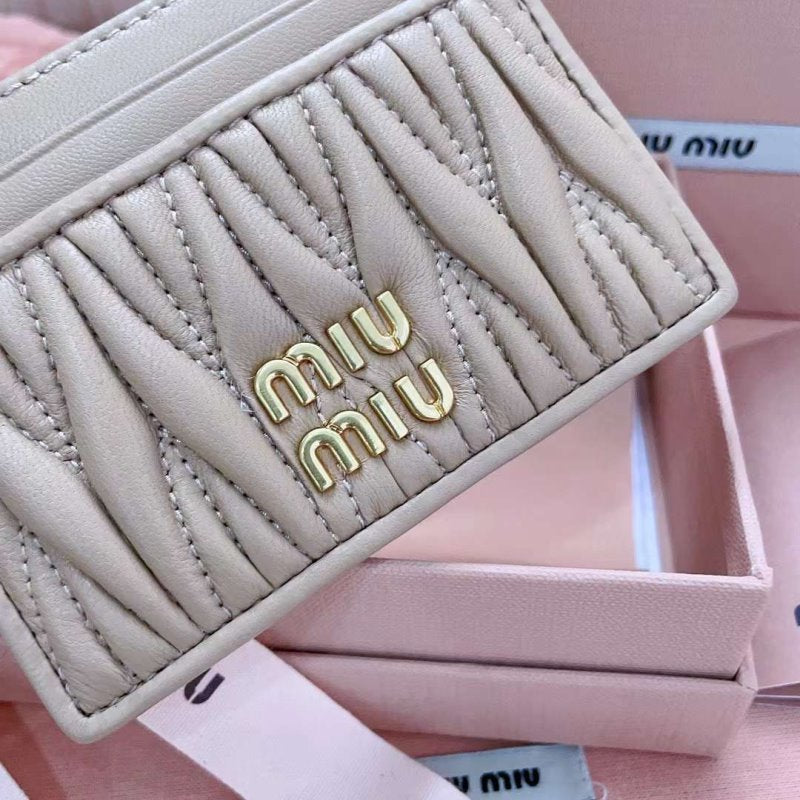 Miu Miu Pocket Wallet WB001372