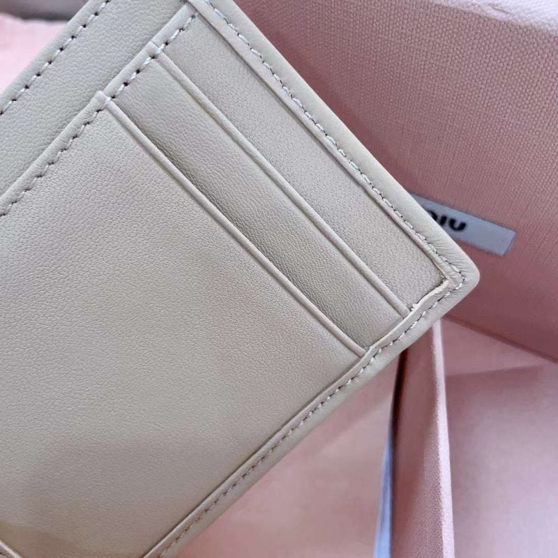 Miu Miu Pocket Wallet WB001372