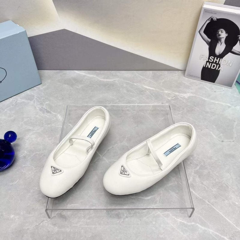 Prada Round Head Triangle Flat Series SH00088