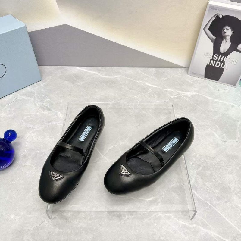 Prada Round Head Triangle Flat Series SH00089