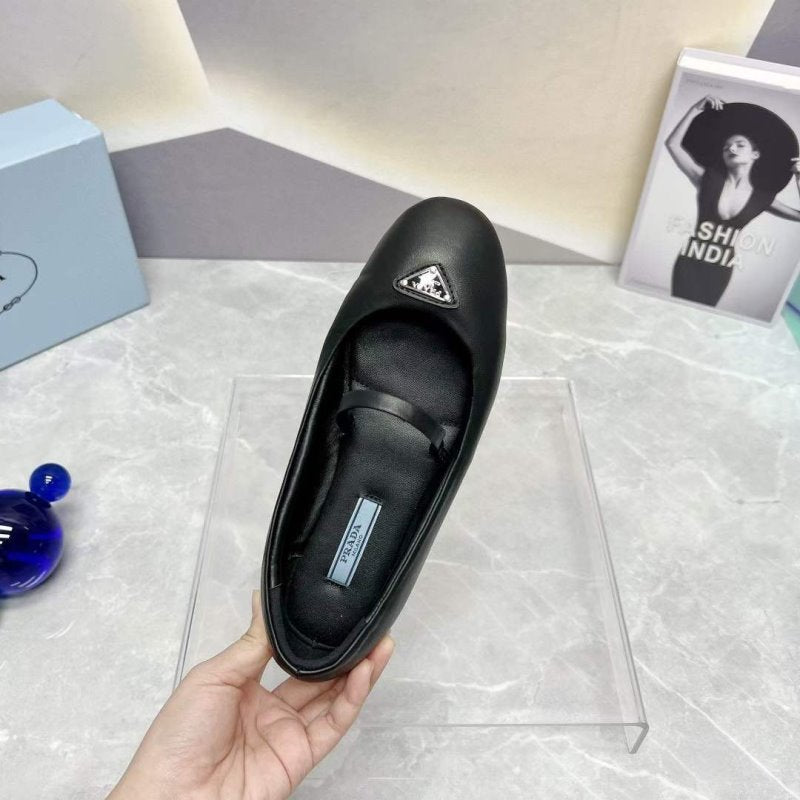 Prada Round Head Triangle Flat Series SH00089