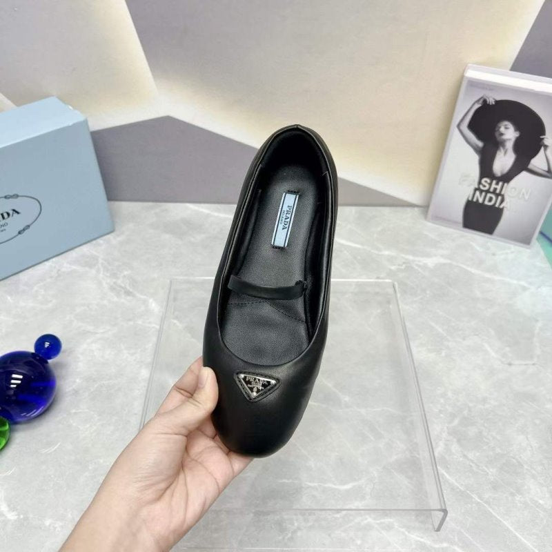 Prada Round Head Triangle Flat Series SH00089
