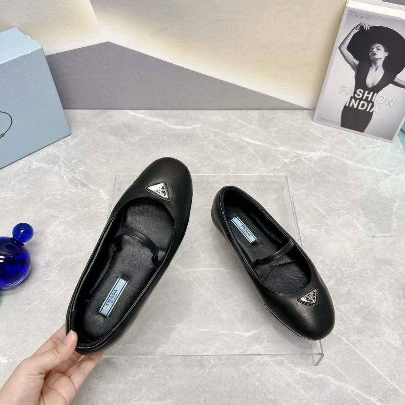 Prada Round Head Triangle Flat Series SH00089