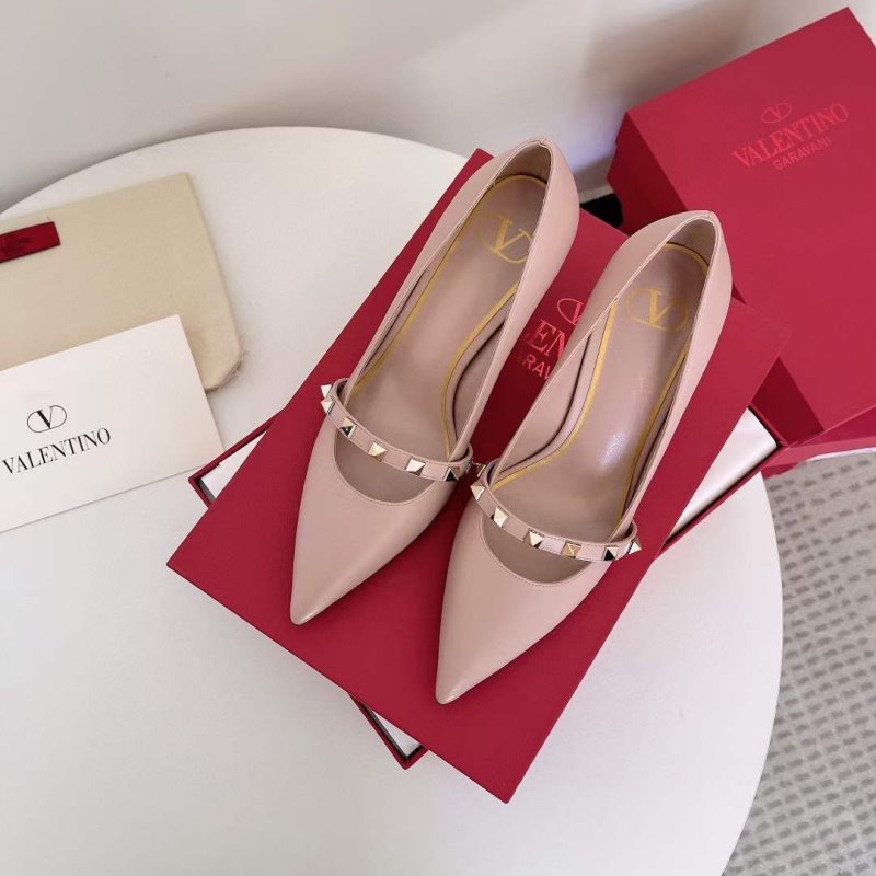 Valentino Classic Rivet Heeled Shoes SH00158