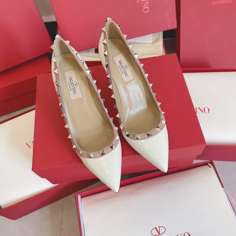 Valentino Classic Rivet Shoes SH00169