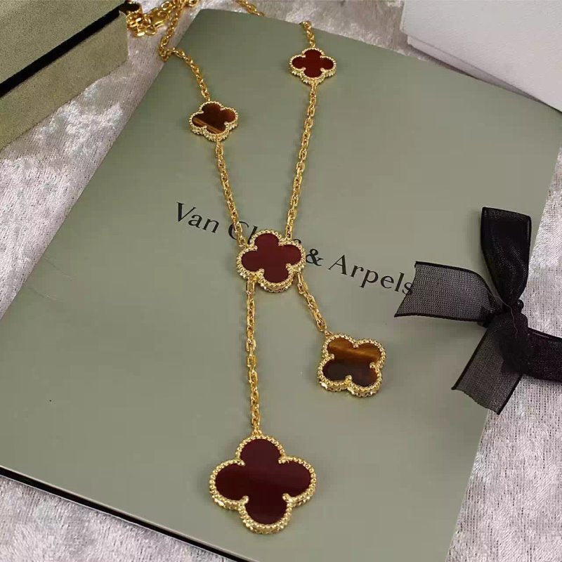 Van Cleef and Arpels Van Kjabel Lucky Necklace JWL00416