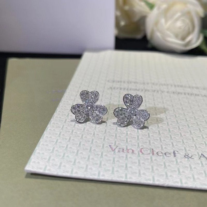 Van Cleef and Arpels Wreath Stud Earrings JWL00849