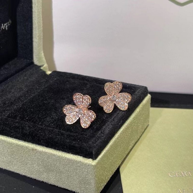 Van Cleef and Arpels Wreath Stud Earrings JWL00850