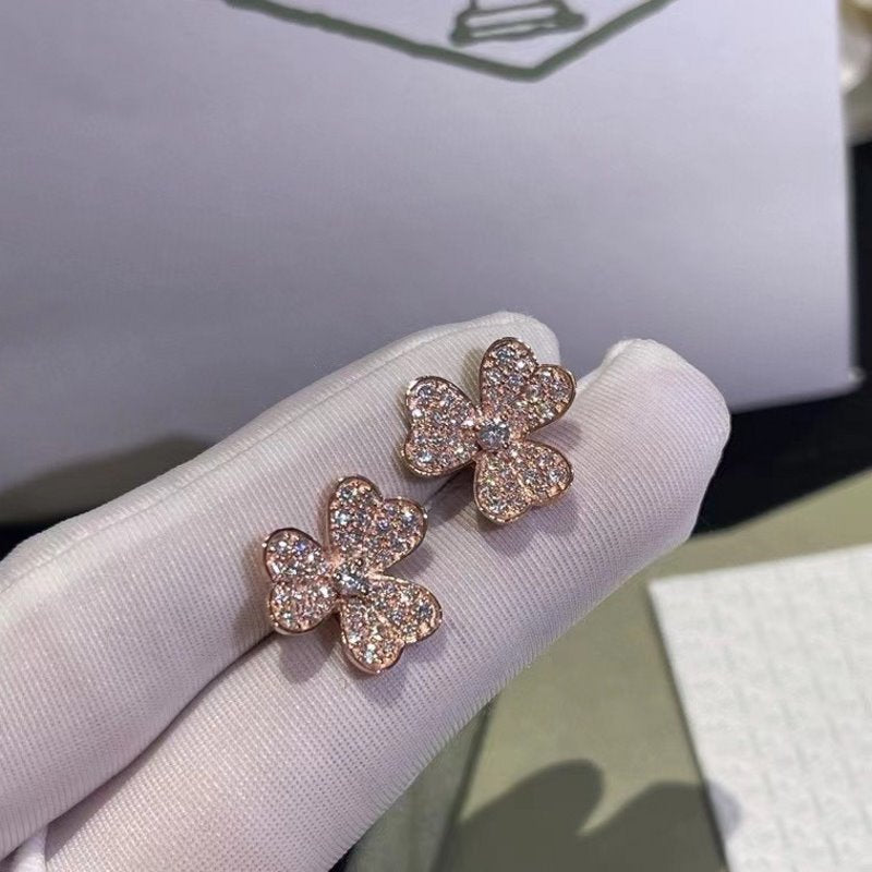 Van Cleef and Arpels Wreath Stud Earrings JWL00850