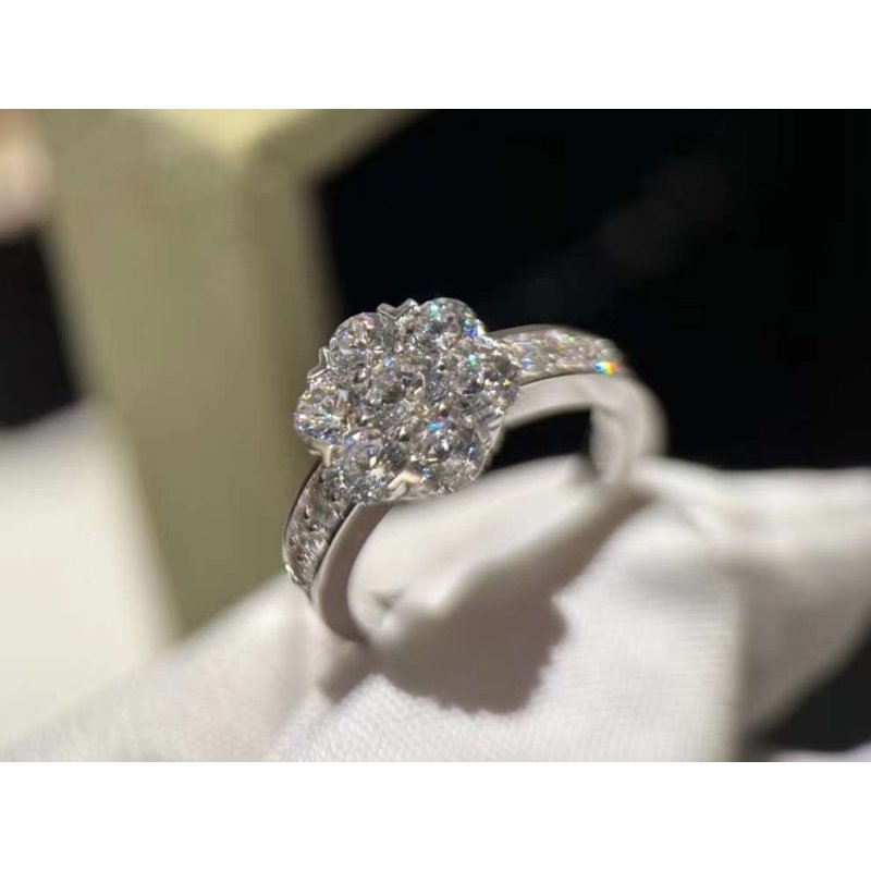 Van Cleef and Arpels Diamond Rose Flower Ring JWL00144