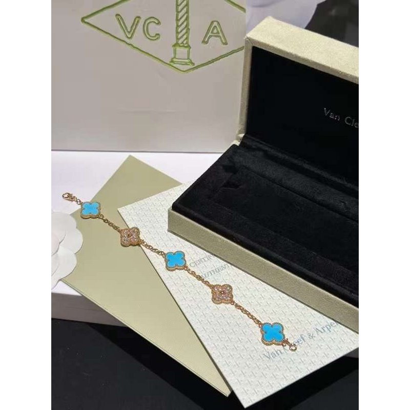 Van Cleef and Arpels Four Leaf Clover Bracelet JWL00174