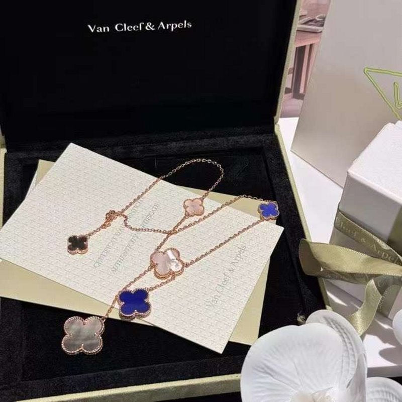 Van Cleef and Arpels Four Leaf Clover Necklace JWL00146