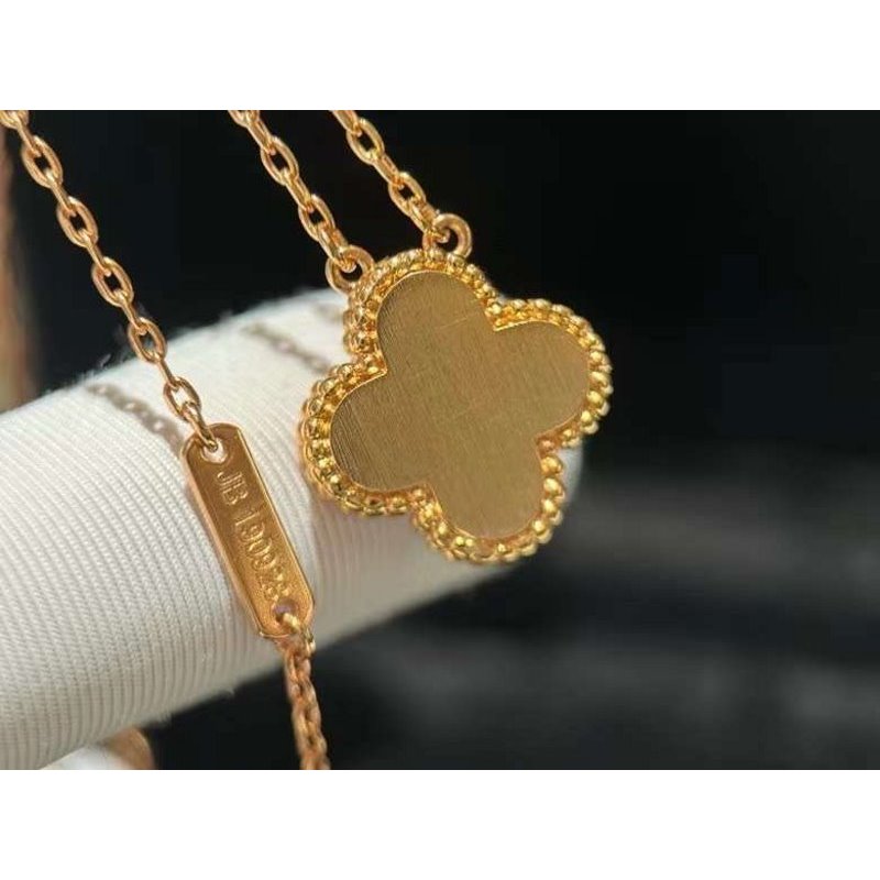 Van Cleef and Arpels Four Leaf Clover Necklace JWL00158