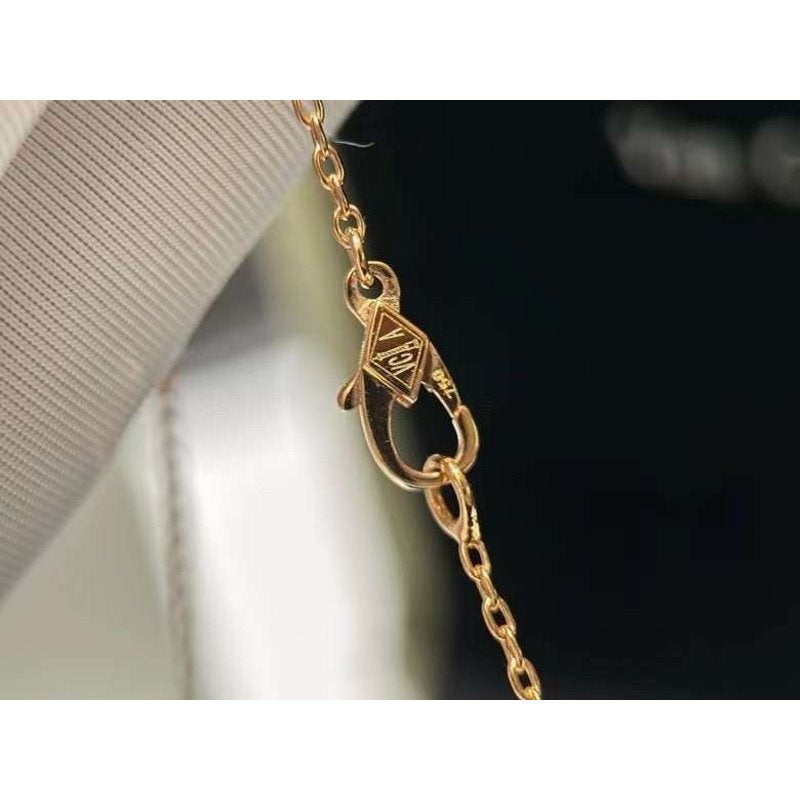 Van Cleef and Arpels Four Leaf Clover Necklace JWL00158