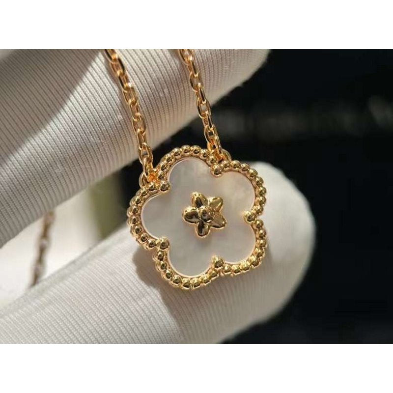 Van Cleef and Arpels Four Leaf Clover Necklace JWL00165