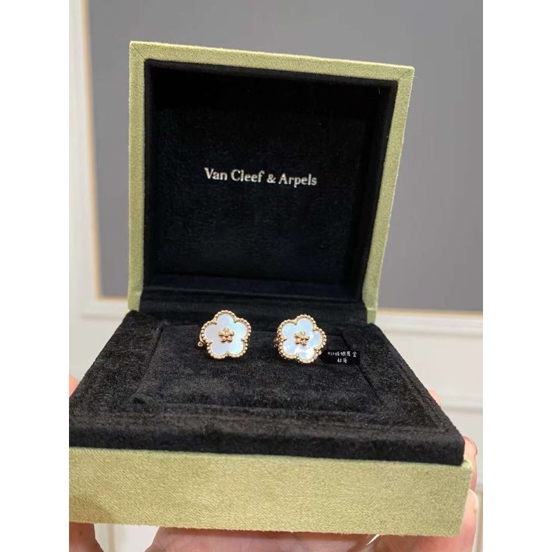 Van Cleef and Arpels Lucky Spring Earrings JWL00201