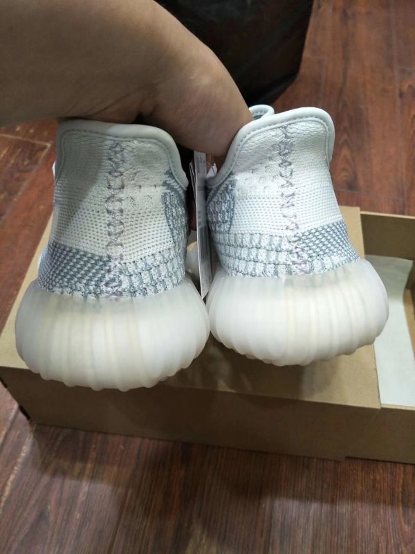 Yeezy White Boost 350 v2 Sneakers SYZ00081